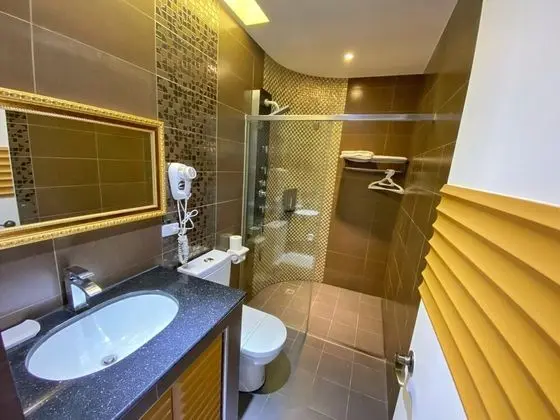 Tek Büyük Yataklı Oda, Balkon