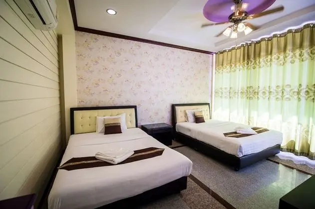 Standard Twin Room