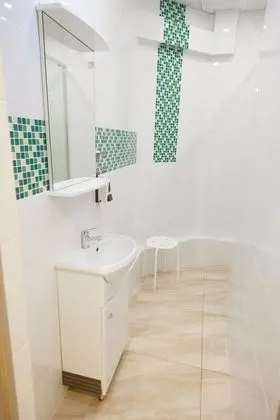 Oda, Sadece erkekler için, Ortak Banyo