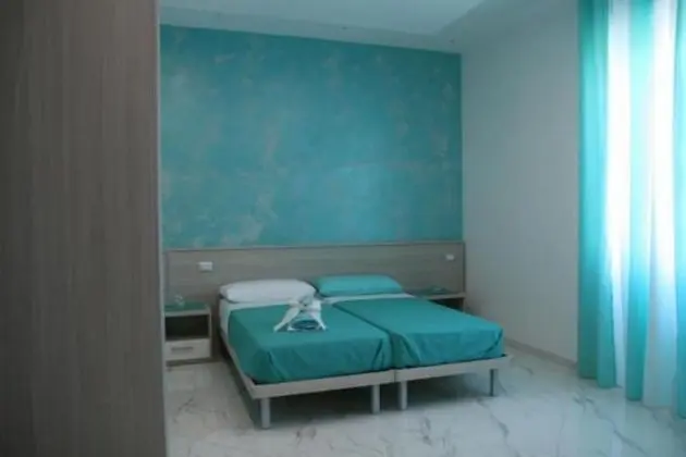 Tek Büyük veya İki Ayrı Yataklı Oda, 3 Tek Kişilik Yatak (Ortensia)