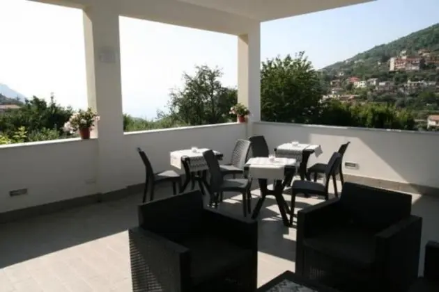 Tek Büyük veya İki Ayrı Yataklı Oda, 3 Tek Kişilik Yatak (Ortensia)