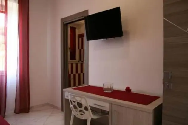 Tek Büyük Yataklı Oda, 1 Büyük (Queen) Boy Yatak (Rosa Rossa)