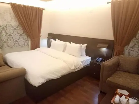 Deluxe Tek Büyük Yataklı Oda