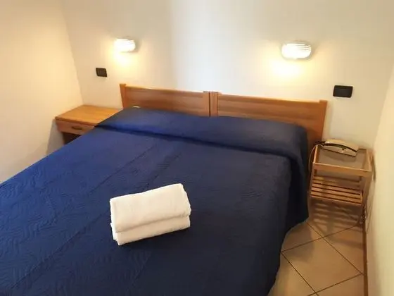 Basic Tek Büyük veya İki Ayrı Yataklı Oda