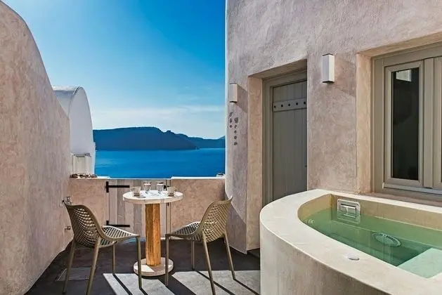 Honeymoon Villa, Jakuzi