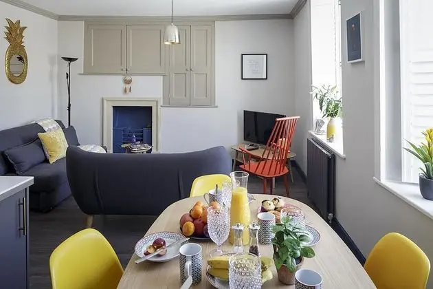 Apart Daire, Birden Çok Yatak, Sigara İçilmez