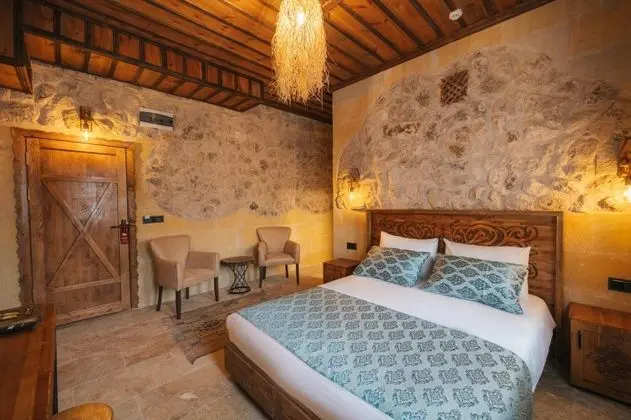 https://images.odamax.com/img/1024x768/odamax/image/upload/Dream_of_Stones_Cappadocia_202601231447282_101b.jpg