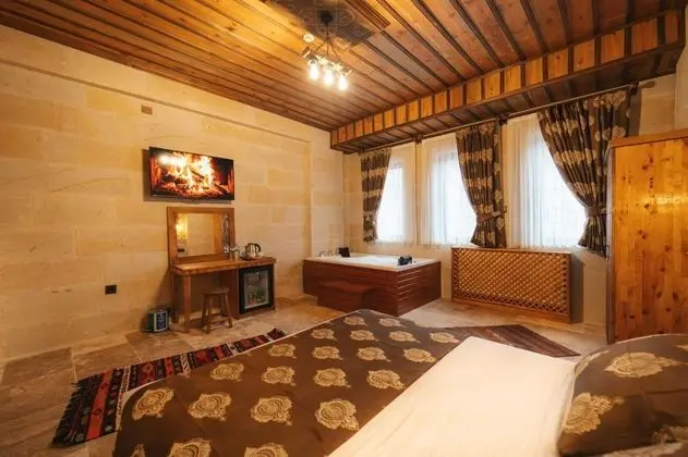 https://images.odamax.com/img/1024x768/odamax/image/upload/Dream_of_Stones_Cappadocia_202601231600127_106TVBGFC.jpg
