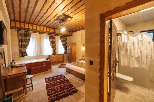 https://images.odamax.com/img/1024x768/odamax/image/upload/Dream_of_Stones_Cappadocia_202601231600157_106_P.jpg