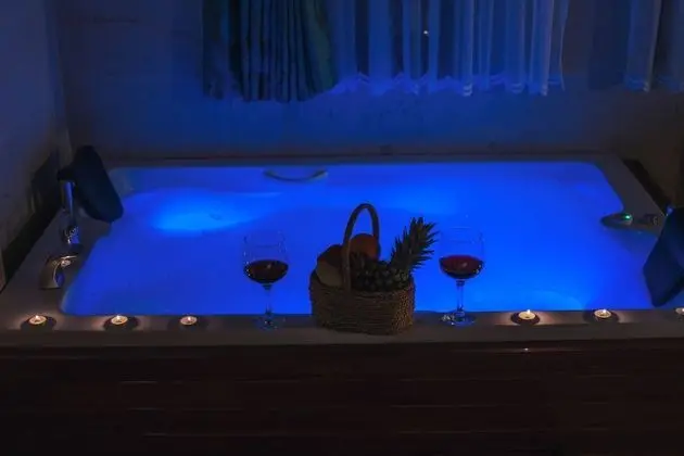 Özel spa küveti