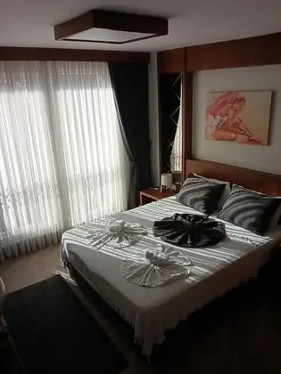 Deluxe Tek Büyük Yataklı Oda