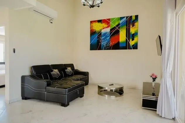 Apart Daire, 4 Yatak Odası, Balkon, Havuz Manzaralı