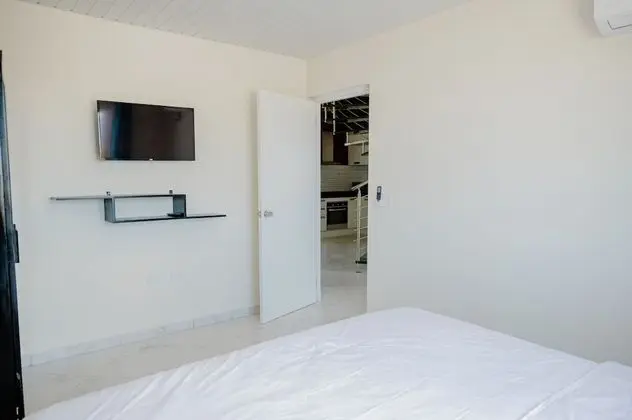Apart Daire, 4 Yatak Odası, Balkon, Havuz Manzaralı