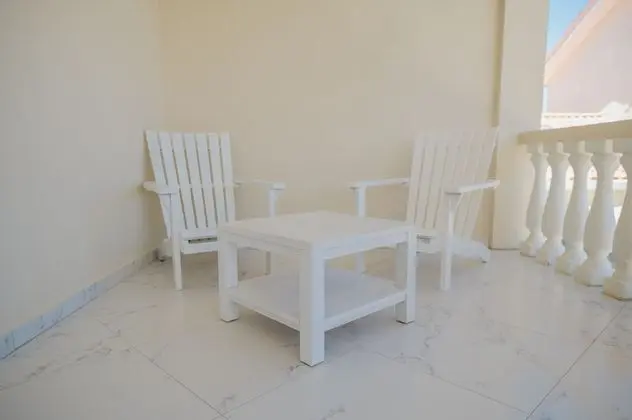 Apart Daire, 4 Yatak Odası, Balkon, Havuz Manzaralı