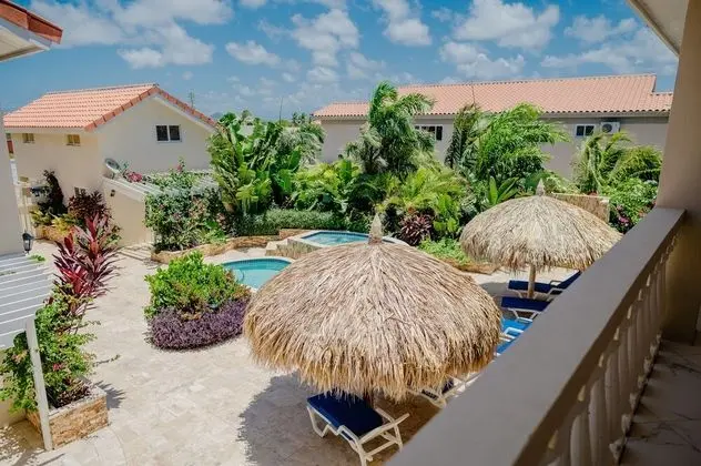 Apart Daire, 4 Yatak Odası, Balkon, Havuz Manzaralı