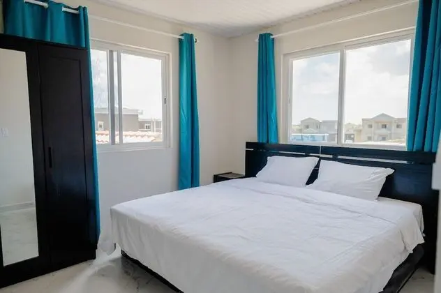 Apart Daire, 4 Yatak Odası, Balkon, Havuz Manzaralı