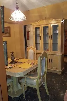 Odada yemek servisi