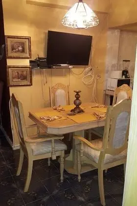 Odada yemek servisi
