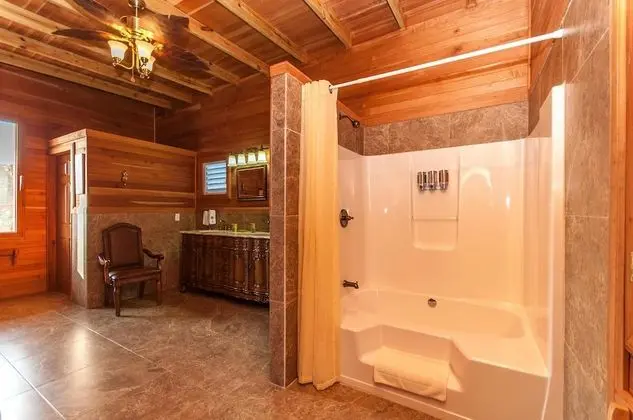 Owner Suite - River View