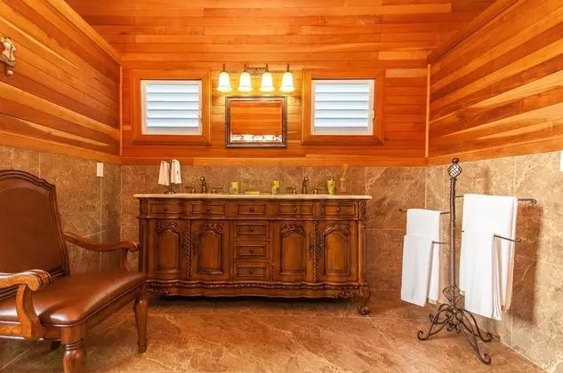 Owner Suite - River View
