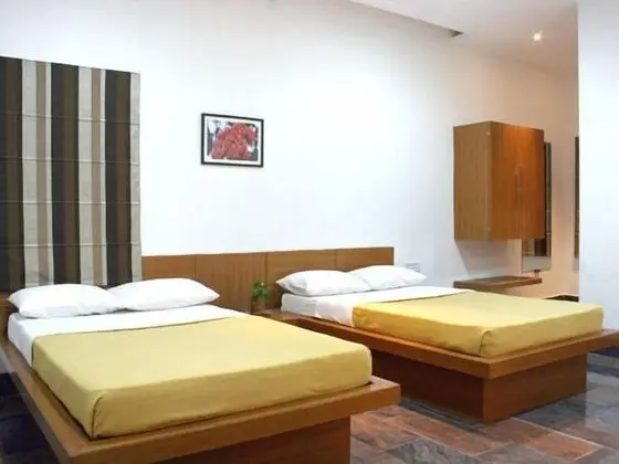 Deluxe Dört Kişilik Oda, 1 Yatak Odası, Sigara İçilmez, Havuz Manzaralı