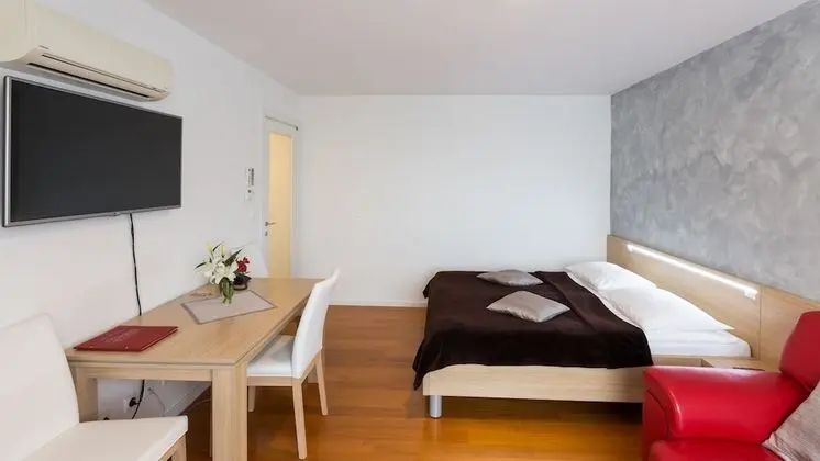 Apart Daire, Küçük Mutfak