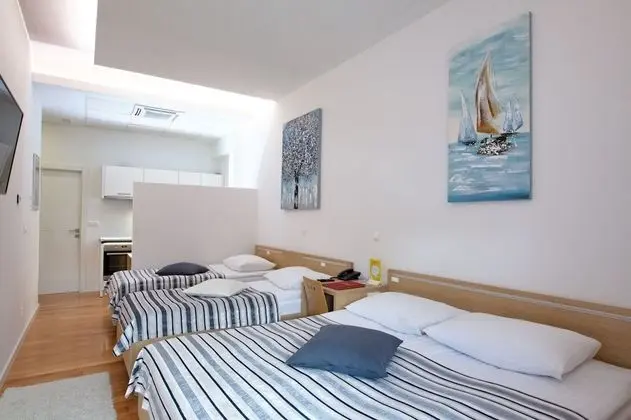 Executive Apart Daire, Sıcak Su Küveti