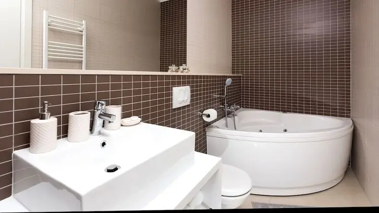 Executive Apart Daire, Sıcak Su Küveti