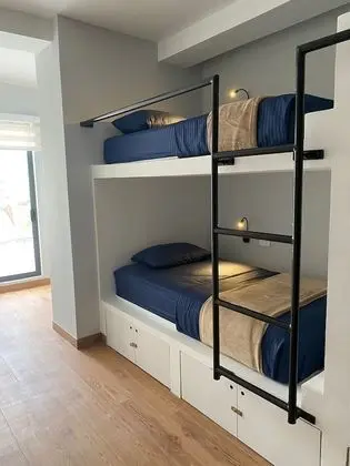 Cama en Dormitorio Compartido Deluxe para 10 Personas