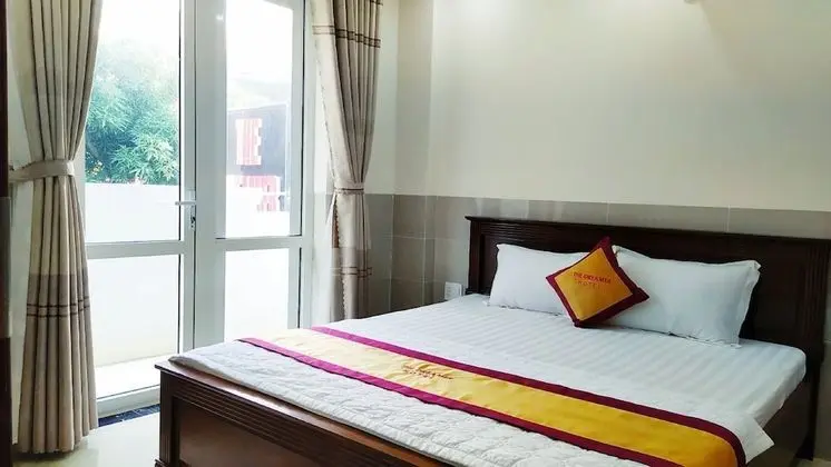 Deluxe Tek Büyük Yataklı Oda, 1 Büyük (Queen) Boy Yatak, Balkon, Denize Sıfır