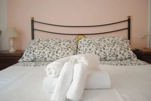 Classic Tek Büyük Yataklı Oda