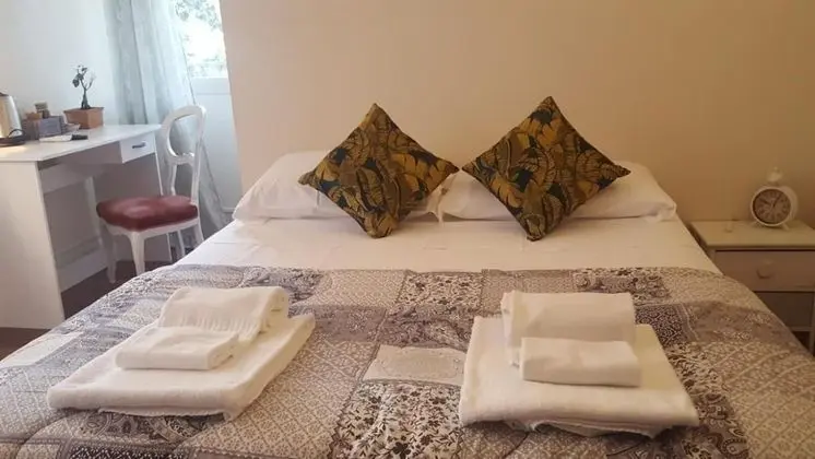 Tek Büyük Yataklı Oda, Ortak Banyo