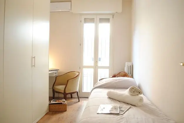 Tek Kişilik Oda, Ortak Banyo