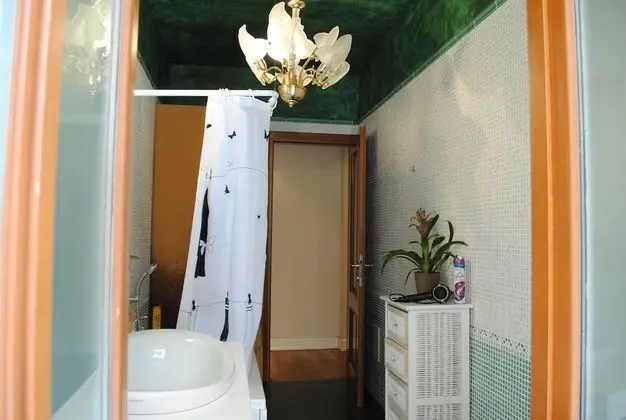 Tek Kişilik Oda, Ortak Banyo