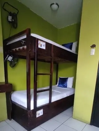 Ortak Ranzalı Oda, Sadece erkekler için