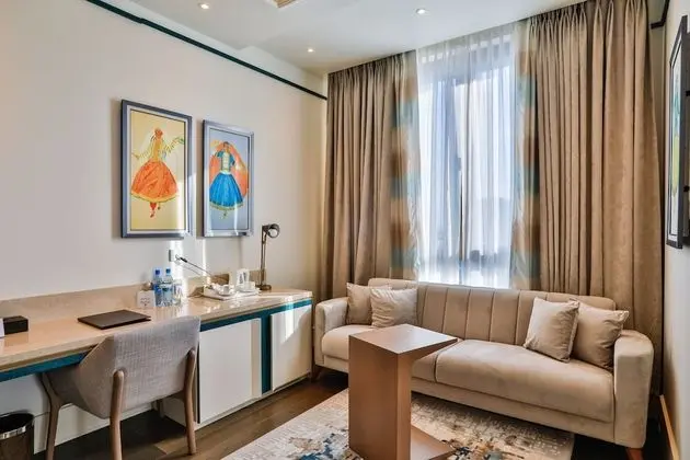 Junior Tek Büyük Yataklı Oda