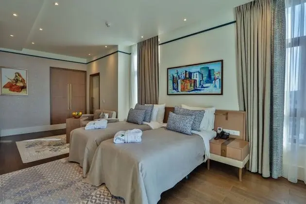 Superior Tek Büyük veya İki Ayrı Yataklı Oda