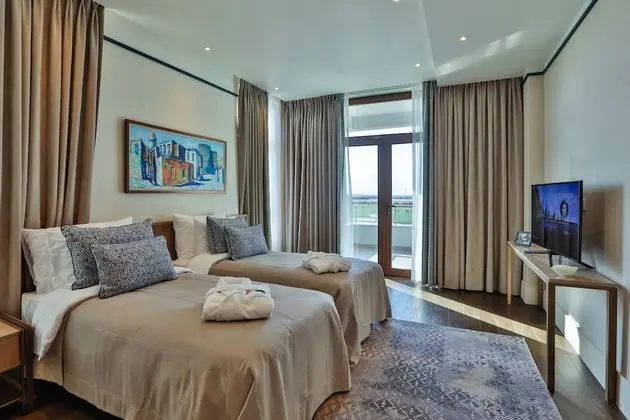 Superior Tek Büyük veya İki Ayrı Yataklı Oda