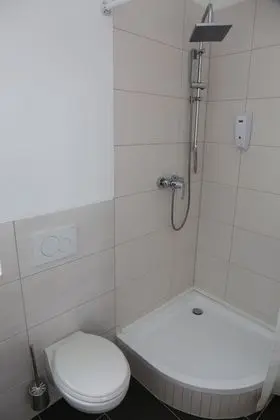 Classic Tek Büyük Yataklı Oda