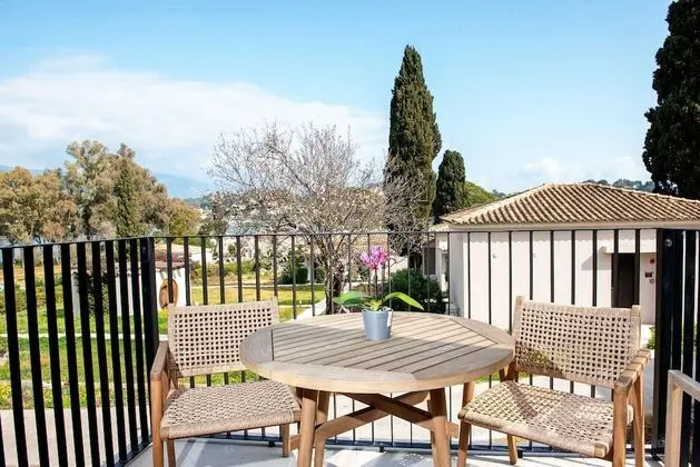 Family Bungalow Garden View 2 adults + 1child