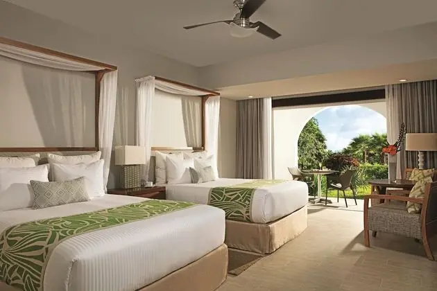 Deluxe Double Bed
