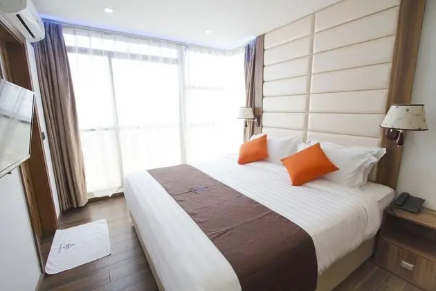 Grand Oda, Balkon, Deniz Manzaralı