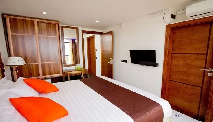 Grand Oda, Balkon, Deniz Manzaralı