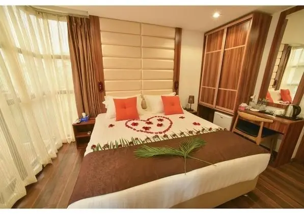 Grand Oda, Balkon, Deniz Manzaralı
