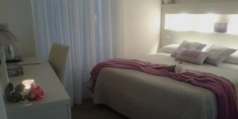 Deluxe Tek Büyük Yataklı Oda, Bahçe Manzaralı