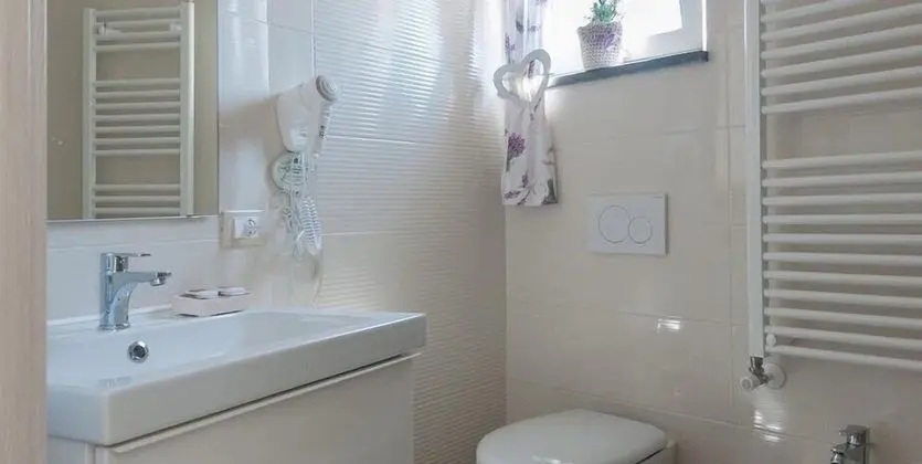 Deluxe Tek Büyük Yataklı Oda, Bahçe Manzaralı