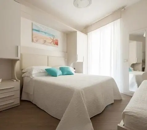 Deluxe Üç Kişilik Oda, Balkon, Deniz Manzaralı