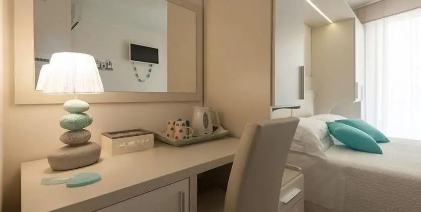 Deluxe Üç Kişilik Oda, Balkon, Deniz Manzaralı