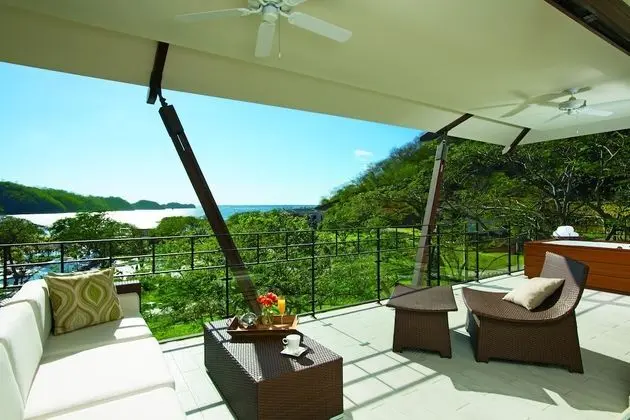 Preferred Club Master Suite Tropical