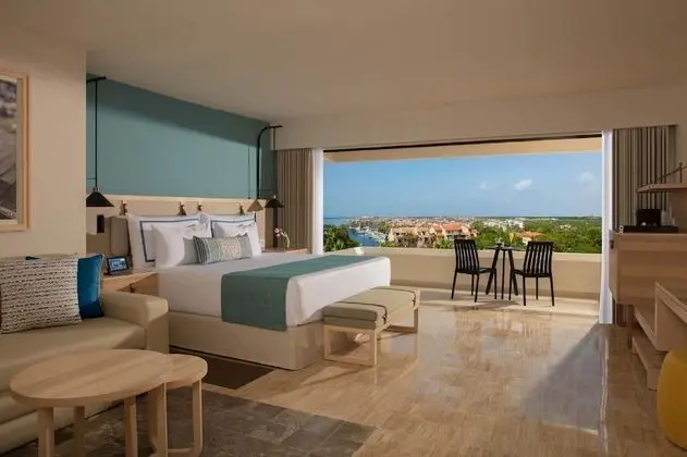 Club Oda, 1 En Büyük (King) Boy Yatak, Marina Manzaralı (Preferred Club)